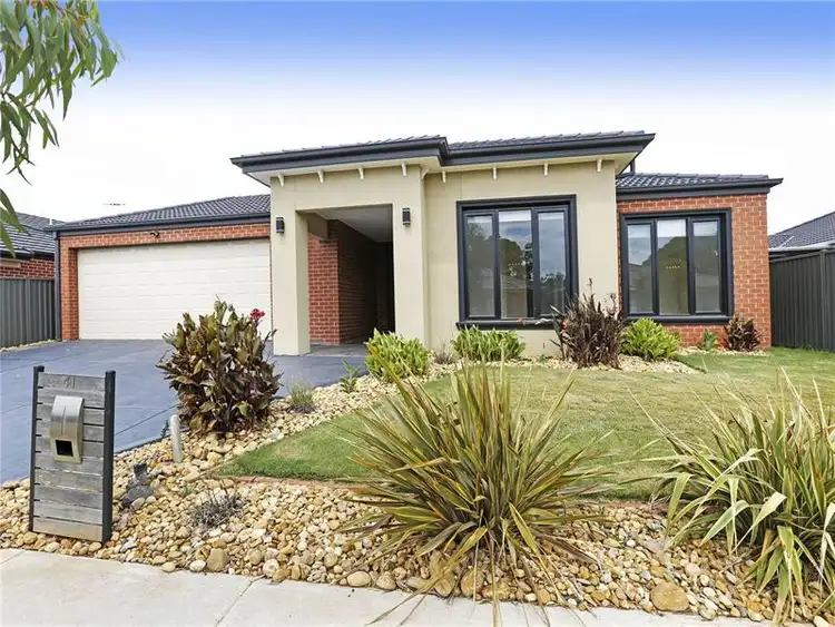 41 Grandlakes Way, Lara VIC 3212