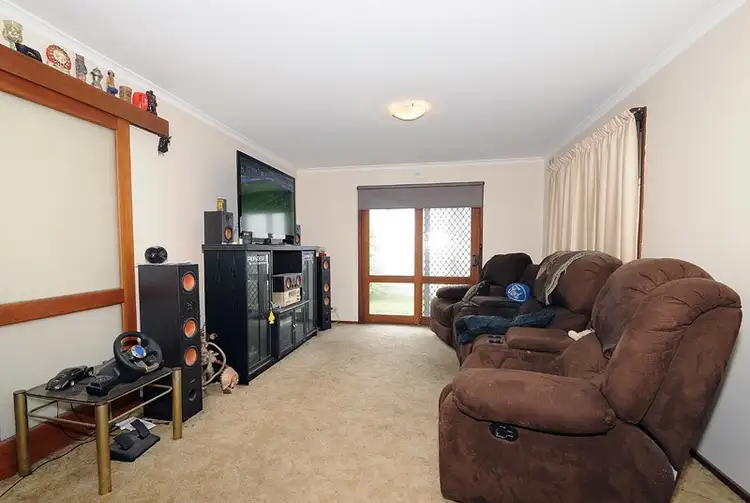 Second view of Homely house listing, 2 Mountain View Crescent, Seaford VIC 3198
