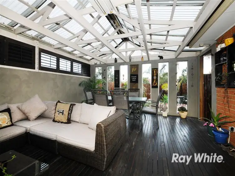 92 Cherryhills Drive, Cranbourne VIC 3977