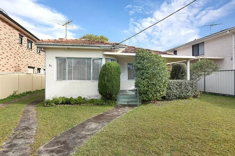 35 Fairview Road, Canley Vale NSW 2166