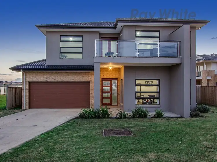 21 Spraypoint Drive, Sanctuary Lakes VIC 3030