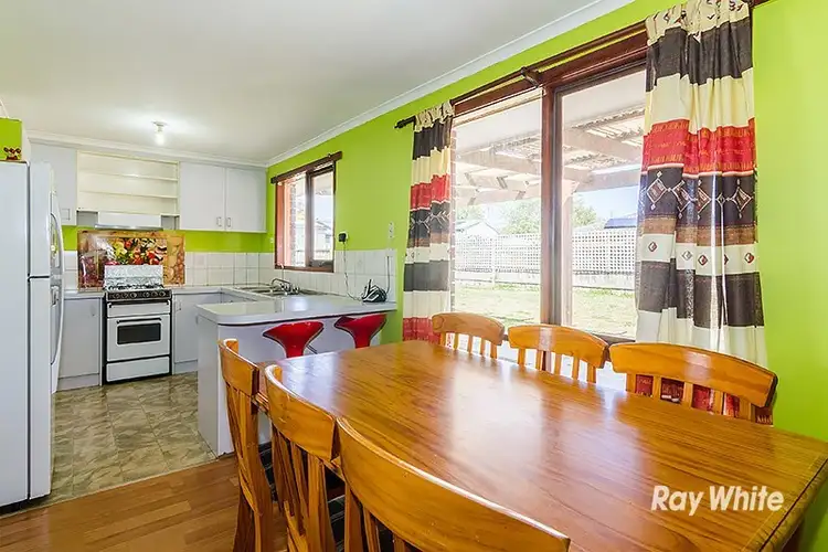 Sixth view of Homely house listing, 17 Jindalee Gardens, Cranbourne West VIC 3977