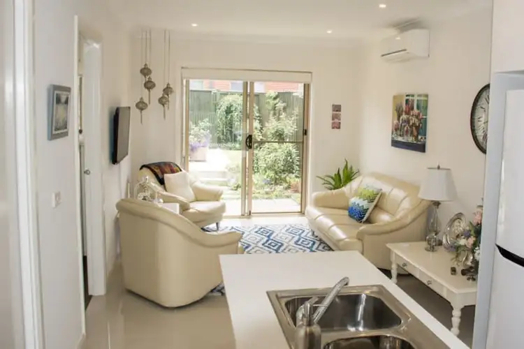 Second view of Homely house listing, 31 Allumba Way, Wollert VIC 3750