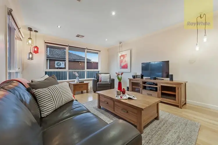 Fifth view of Homely house listing, 6 Valley Court, Craigieburn VIC 3064