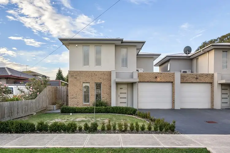 Main view of Homely house listing, 2/16 Young Street, Epping VIC 3076