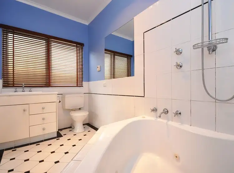 Seventh view of Homely house listing, 17 Knightsbridge Court, Happy Valley SA 5159