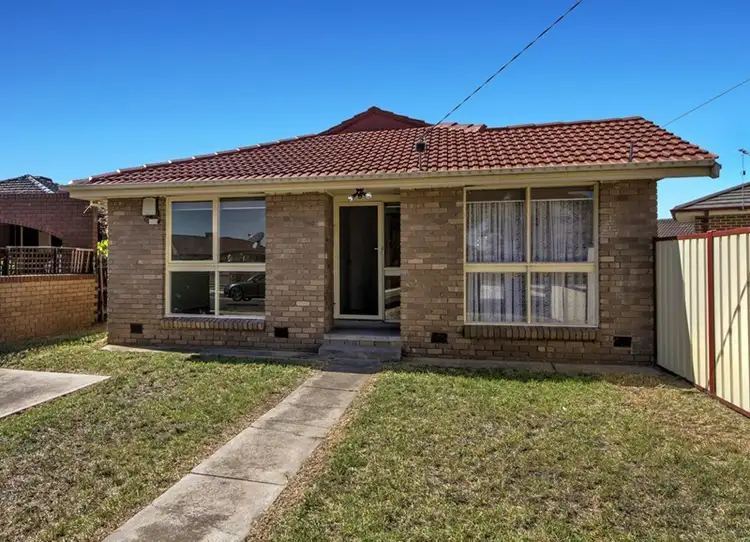 10 Revell Cresent, St Albans VIC 3021