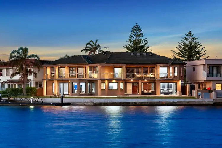4 Lachlan Avenue, Sylvania Waters NSW 2224