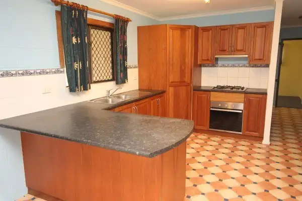 Fifth view of Homely house listing, 10 Mulindie Close, Edmonton QLD 4869