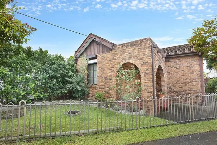 8 Polding Street, Fairfield NSW 2165