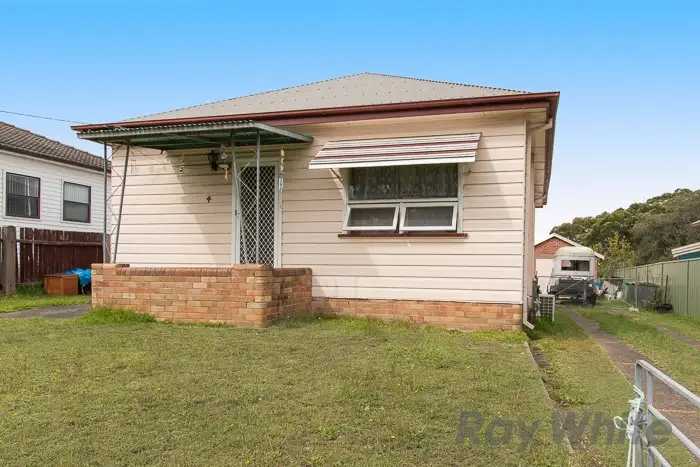 Main view of Homely house listing, 4 Park Street, Charlestown NSW 2290