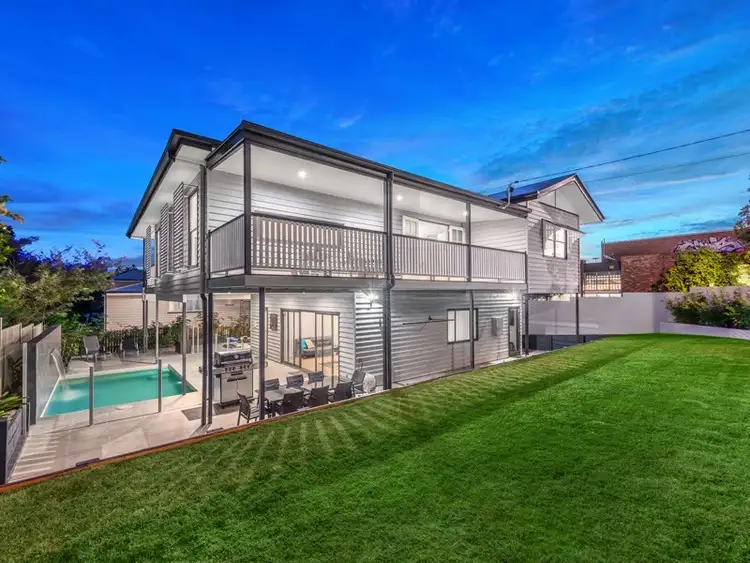 25 Thomas Street, Grange QLD 4051