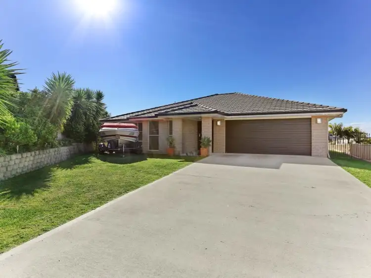 19 Daniels Close