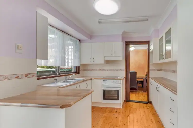 Second view of Homely house listing, 7 Hudson Place, Ingleburn NSW 2565