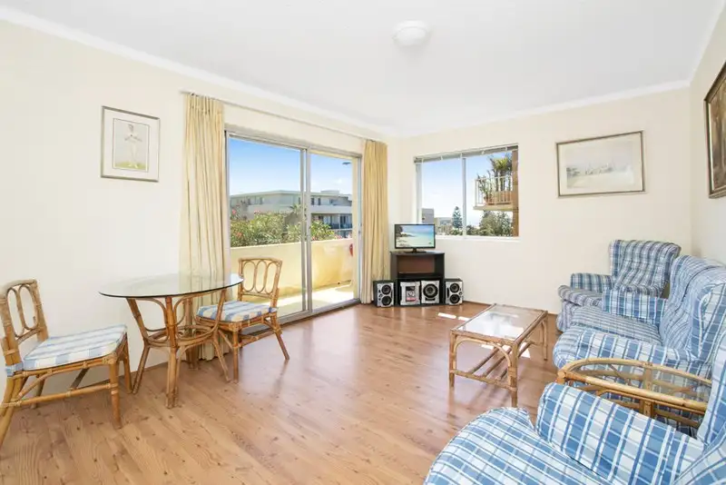 Main view of Homely apartment listing, 2/77 Dee Why Parade, Dee Why NSW 2099