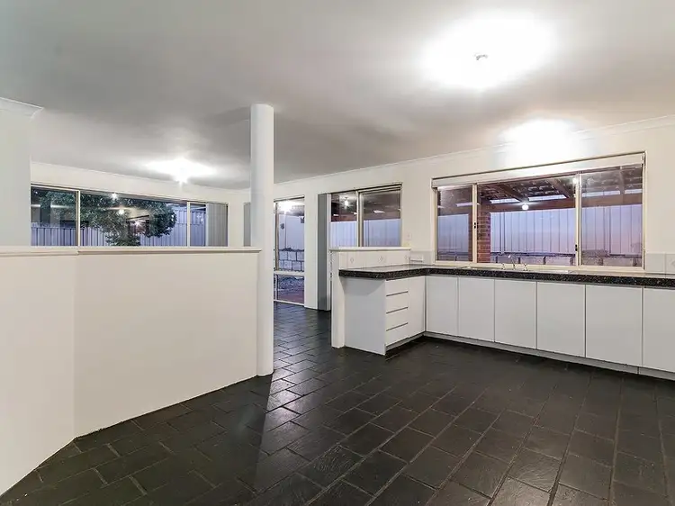 Fifth view of Homely house listing, 4 Karlak Close, Leda WA 6170