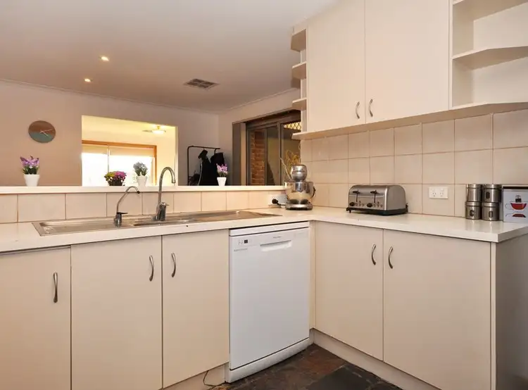Fourth view of Homely house listing, 32 St Andrews Way, Morphett Vale SA 5162