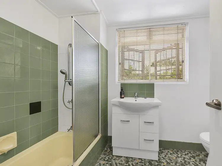 Seventh view of Homely unit listing, 2/21 Ford Street, Clayfield QLD 4011