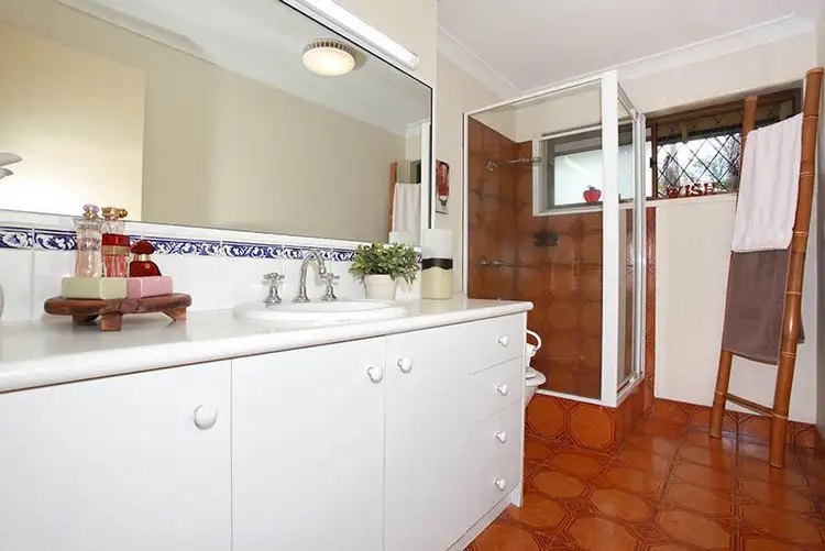 Sixth view of Homely house listing, 1 Hume Court, Mount Ommaney QLD 4074