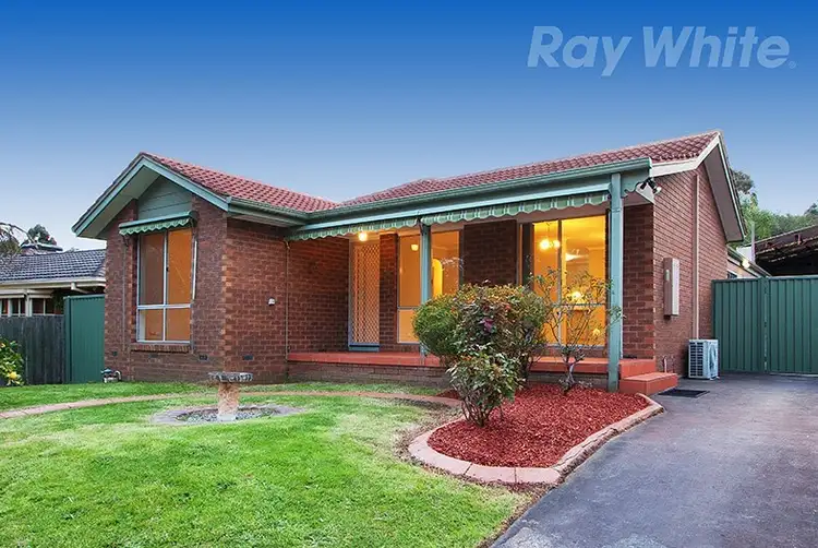 5 AZAROW Circuit, Croydon South VIC 3136
