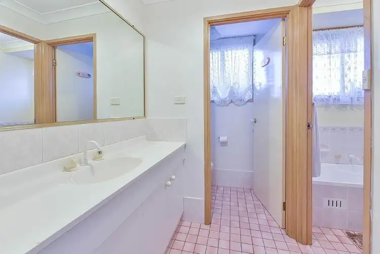 Fifth view of Homely house listing, 17 Quinion Place, Ambarvale NSW 2560