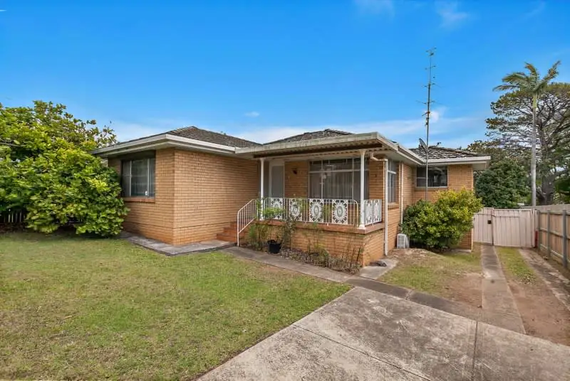 Main view of Homely house listing, 3 Gordon Avenue, Oak Flats NSW 2529