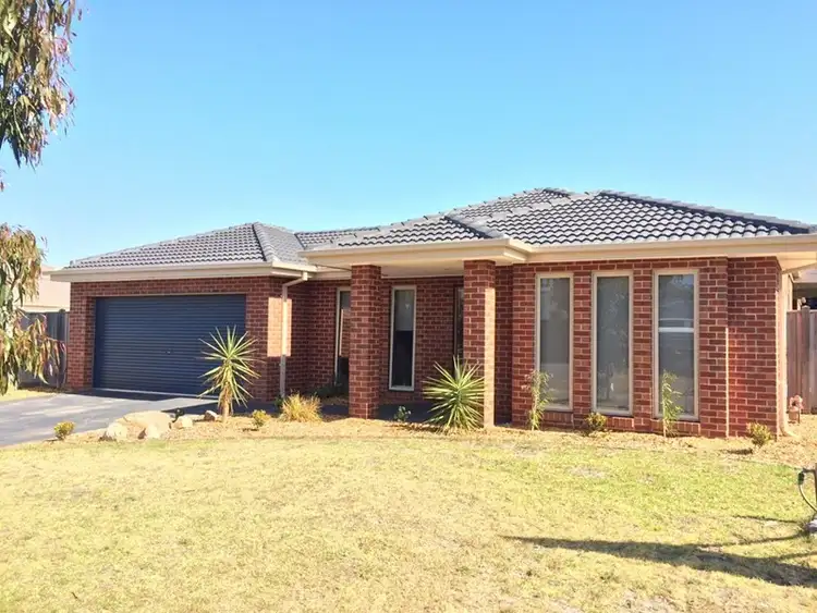 8 Hazeldene Way, Rosebud VIC 3939