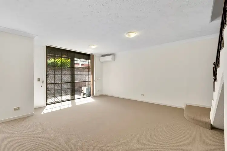 Fifth view of Homely townhouse listing, 4/51 Bauer Street, Southport QLD 4215