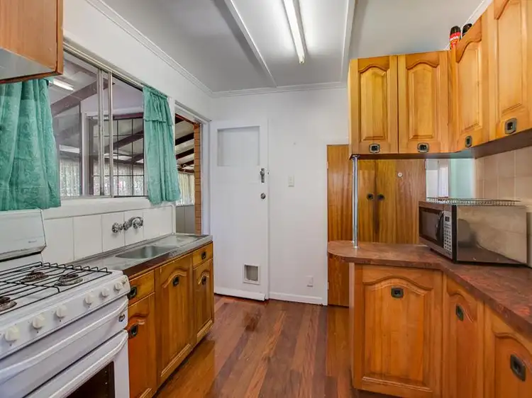 Second view of Homely house listing, 9 Lithgow Street, Wynnum QLD 4178
