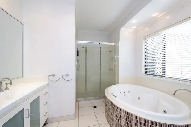 Seventh view of Homely house listing, 13 LINVILLE Court, Kin Kora QLD 4680