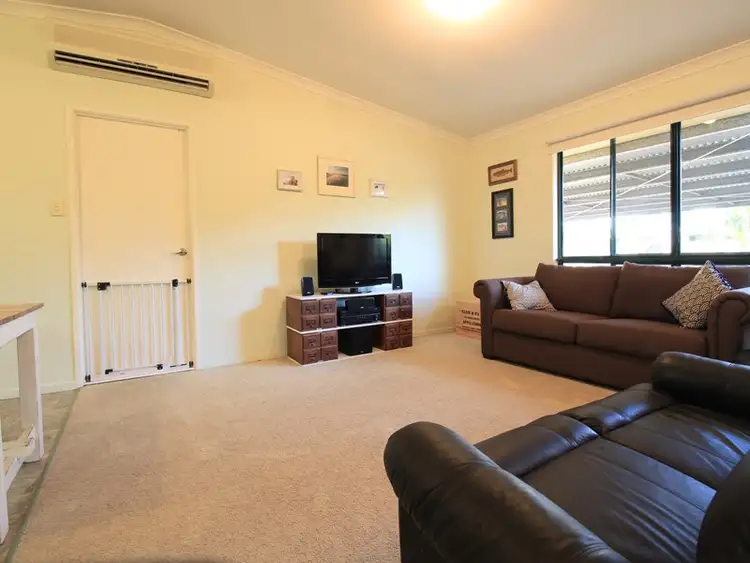 Sixth view of Homely house listing, 12 Cowan Crescent, Emerald QLD 4720
