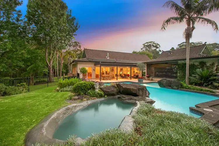 10 Finchley Place, Turramurra NSW 2074