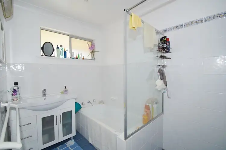 Sixth view of Homely house listing, 1 Hawthorne Close, Armidale NSW 2350