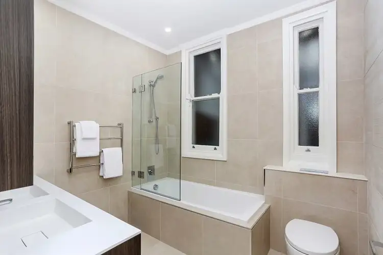 Fifth view of Homely apartment listing, 2/113 Darling Point Road, Darling Point NSW 2027