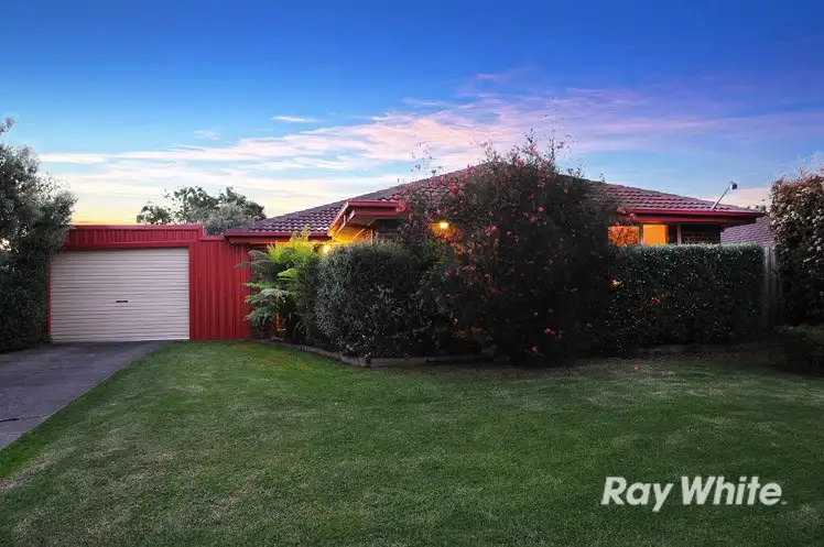 13 Caroline Crescent, Cranbourne West VIC 3977
