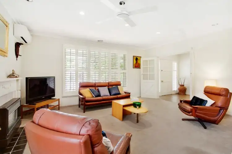 Third view of Homely house listing, 2 Pericoe Street, Frankston VIC 3199