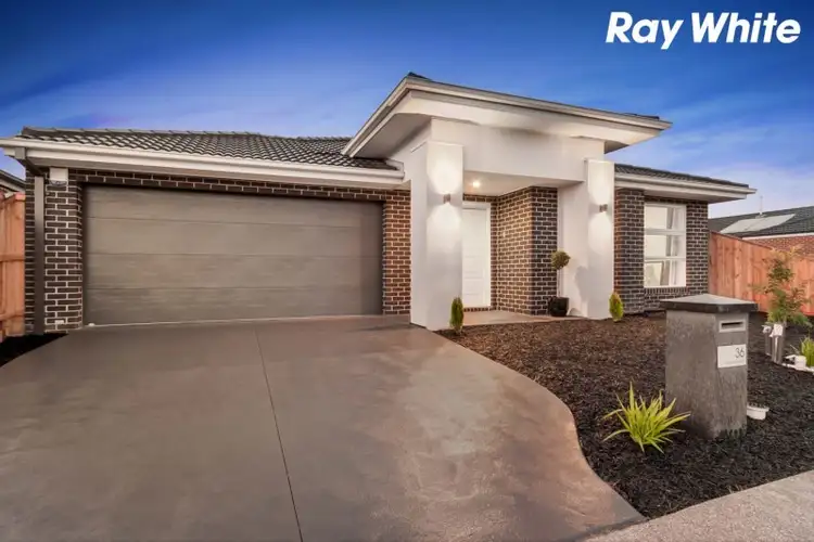 36 Caversham Drive, Pakenham VIC 3810