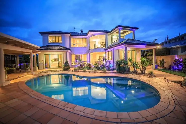 4 Cheval Court, Benowa Waters QLD 4217