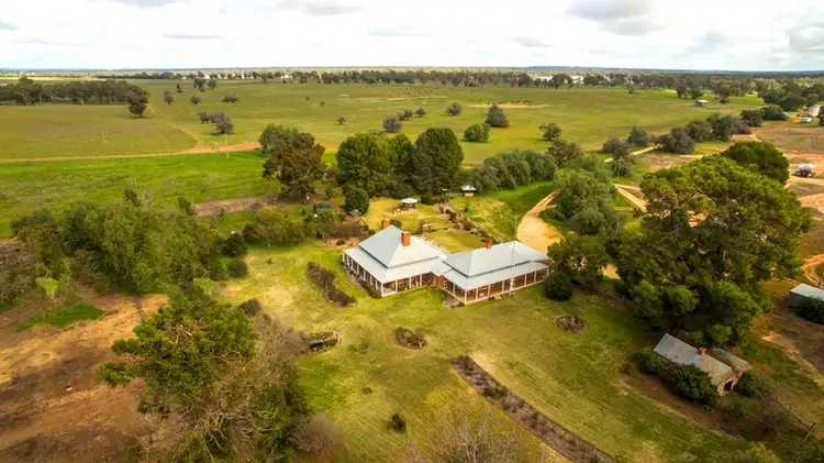 Buckingbong Station, Narrandera NSW 2700