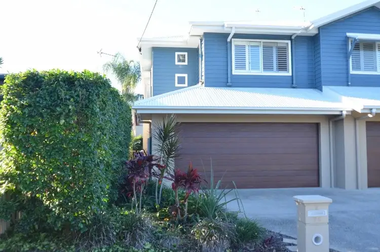 2/75 Broad Street, Labrador QLD 4215