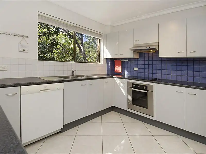 Main view of Homely unit listing, 2/5 Little Street, Albion QLD 4010