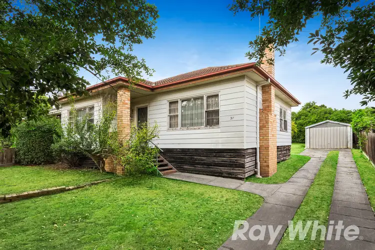 37 Chapman Street, Macleod VIC 3085