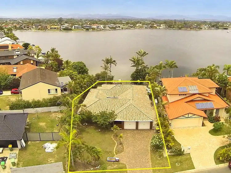 59 Volante Crescent, Mermaid Waters QLD 4218