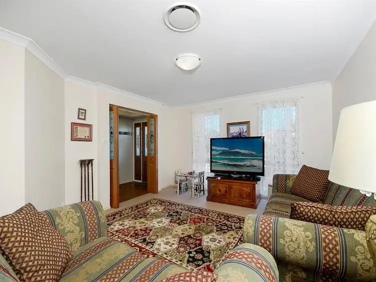 Fourth view of Homely house listing, 2 Kirriemuir Glen, Horsley NSW 2530
