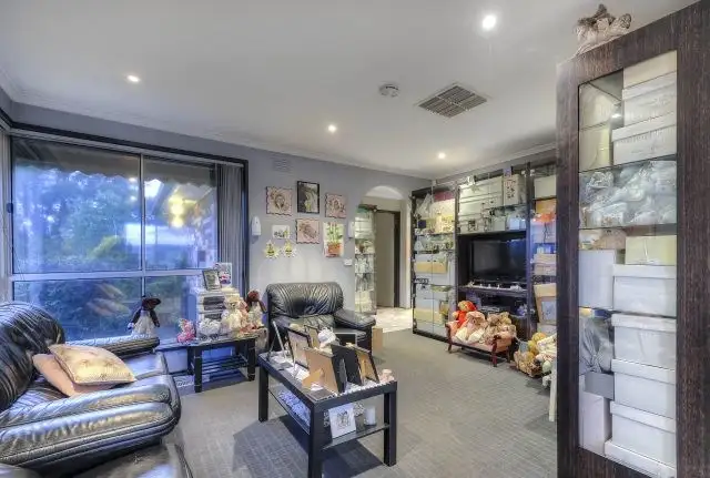 Second view of Homely house listing, 8 Kingston Close, Thomastown VIC 3074