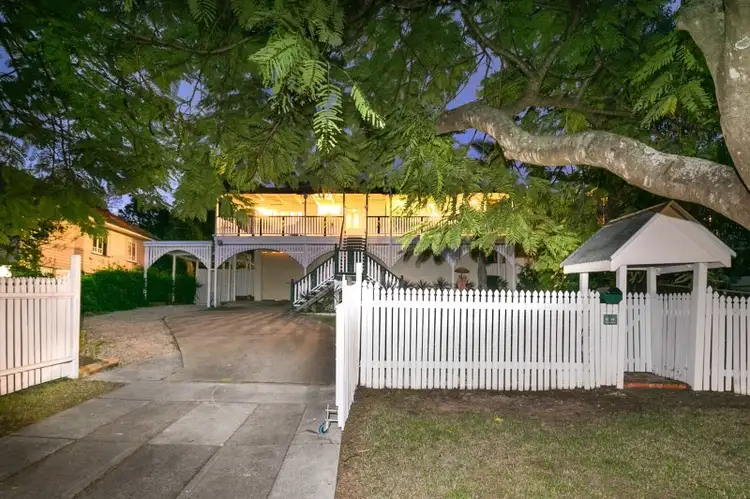 14 Oakley Street, Manly QLD 4179