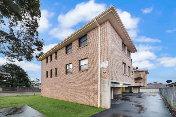 1/2 Stafford Street, Minto NSW 2566