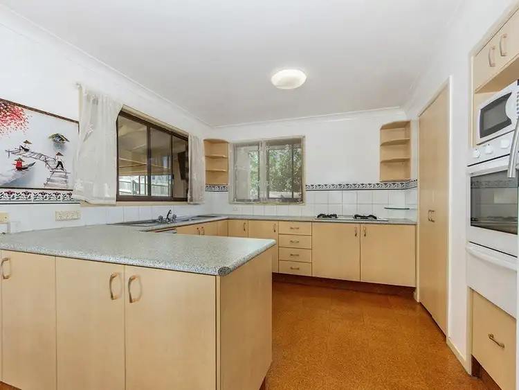 Third view of Homely house listing, 8 Angus Court, Highland Park QLD 4211
