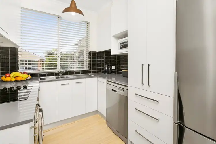 Fifth view of Homely unit listing, 8/52 The Crescent, Dee Why NSW 2099