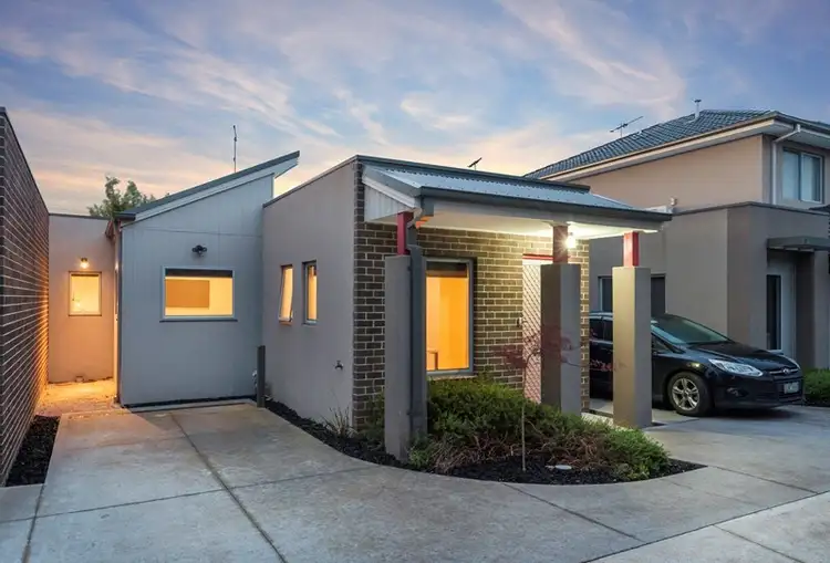 Main view of Homely unit listing, 4/7 O'Connor Street, Reservoir VIC 3073
